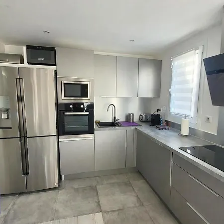Duplex 105m2 Terrasse Et Balneo - Parking Prive - Proche Paris *